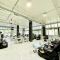 Sang Gấp Tiệm Nail Trong Downtown Los Angeles CA