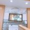 Cần Sang Tiệm Nail Lớn Good Location In Auburn WA