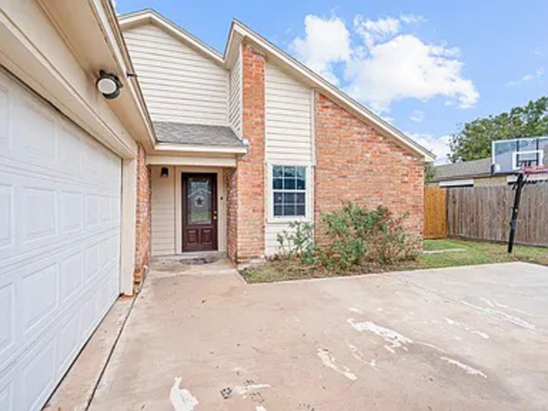 Siêu Phẩm Nhà Đẹp Tại Houston – 4 Phòng Ngủ, Giá Chỉ $265K – Sẵn Sàng Dọn Vào Ở Ngay