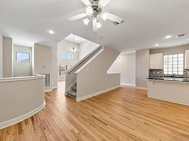 Nhà Phố 3 Tầng Siêu Đẹp – Gần Medical Center, Galleria & Downtown, Giá Hấp Dẫn $315K!