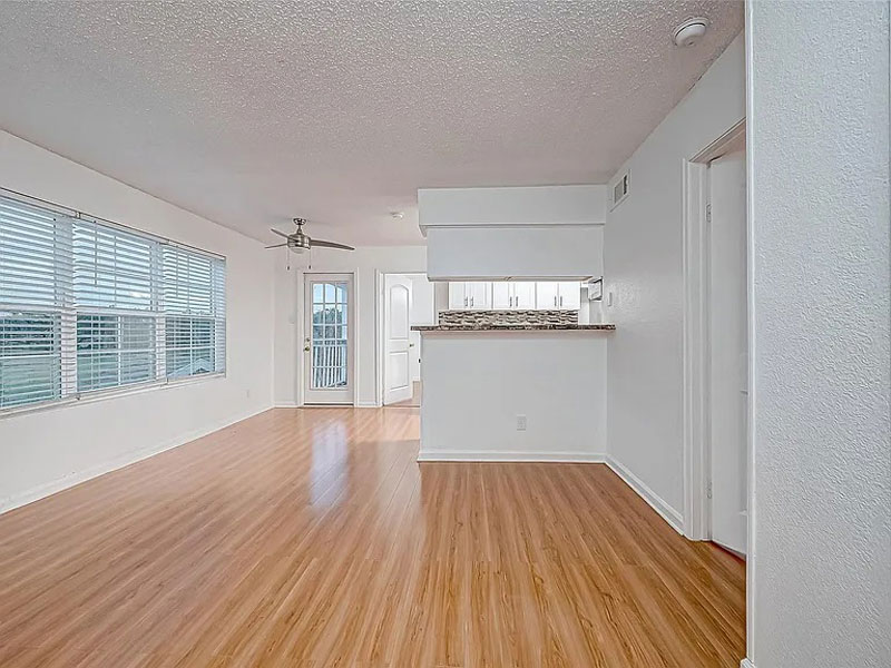 Căn Hộ 2 Phòng Ngủ, 2 Phòng Tắm Tại 12660 Ashford Point Dr APT 808, Houston, TX 77082 - Giá $120,000