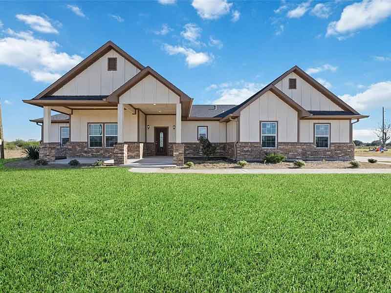 Căn Nhà Mơ Ước Chờ Đón Bạn Tại Sealy, Texas!