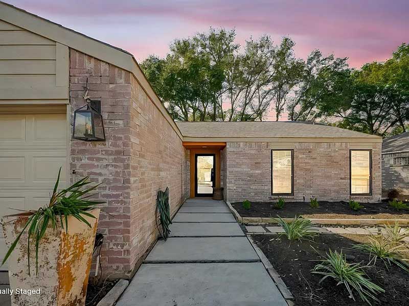 Bán Nhà 2 Phòng Ngủ, 2 Phòng Tắm tại Houston – Thiết Kế Hiện Đại, Tiện Nghi Đầy Đủ