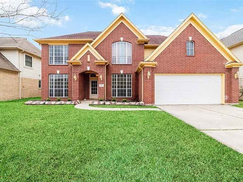 Cơ Hội Sở Hữu Ngôi Nhà Sang Trọng Tại Houston Chỉ $390,000 – 155 Perfidia Dr, Houston, TX 77015