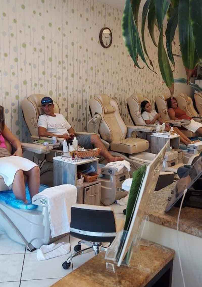 Cần Sang Gấp Tiệm Nails In Maui HI.