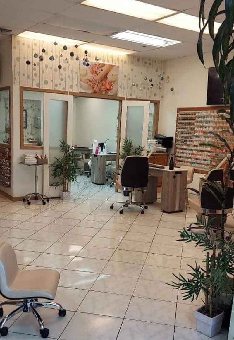 Cần Sang Gấp Tiệm Nails In Maui HI.