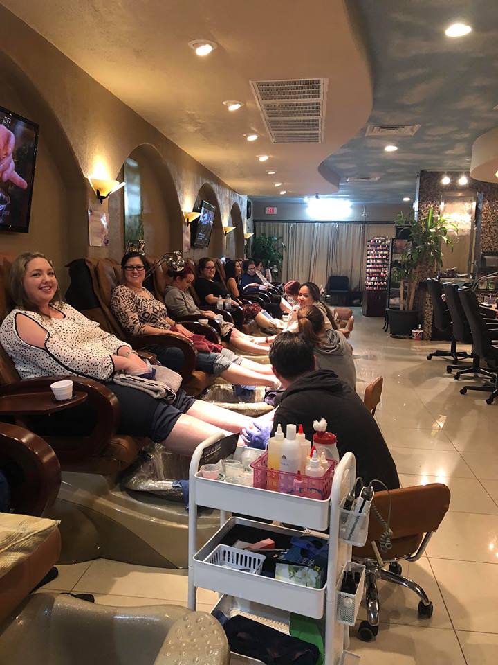 Cần Thợ Nail Có Kinh Nghiệm Bột Thợ Làm Đủ Thứ Income $1200-$1700/ Tuần In Marshall Texas