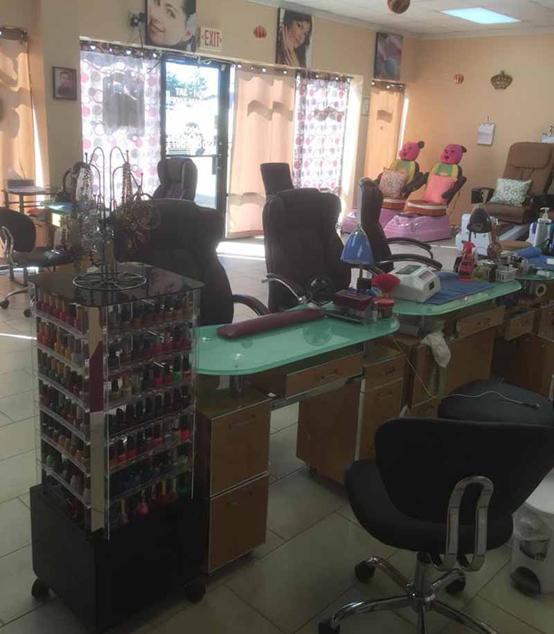 Cần Bán Tiệm Nail Income Ổn Định Nhanh Lấy lại Vốn Gần Conroe Texas