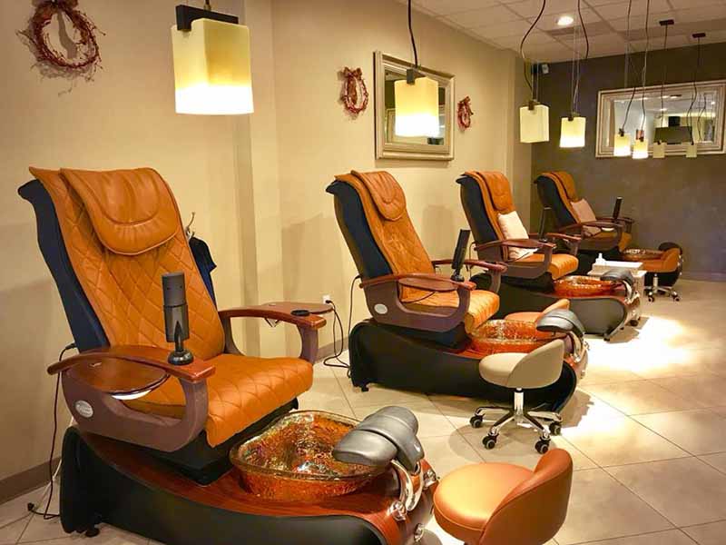 Cần Nhiều Thợ Làm Bột Chân Tay Nước Pink & White Nails & Tip Cao