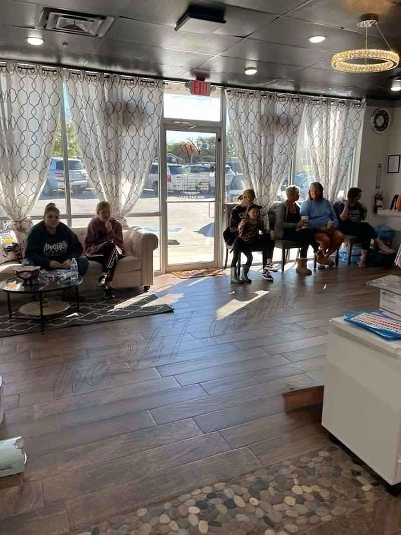 Cần Gấp Thợ Nail Lương Cao In Harrah Oklahoma