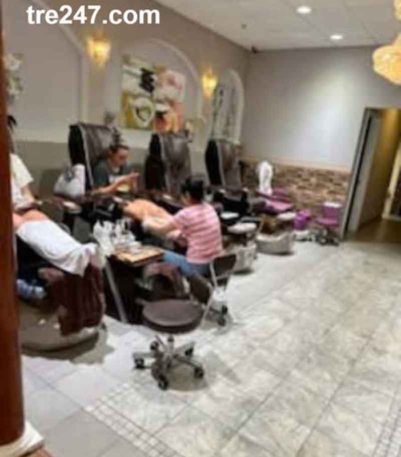 Cần Sang Tiệm Nails In Oswego, Illinois
