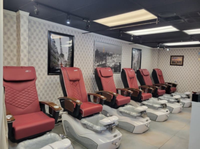 Cần Sang Tiệm Nail Ở Riverview, FL