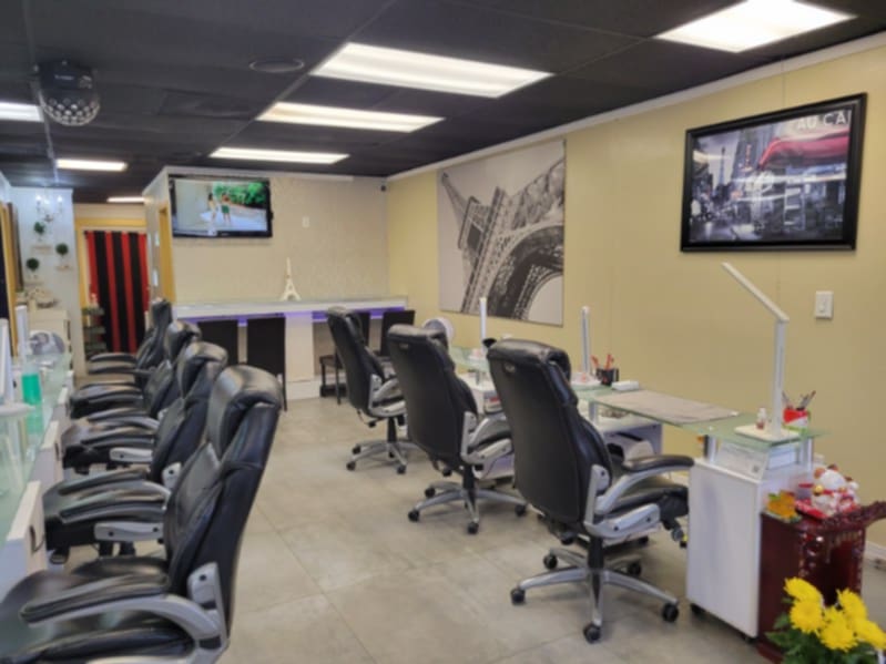 Cần Sang Tiệm Nail Ở Riverview, FL