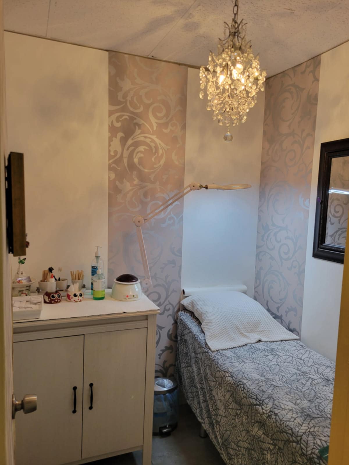 Cần Sang Tiệm Nail Ở Riverview, FL