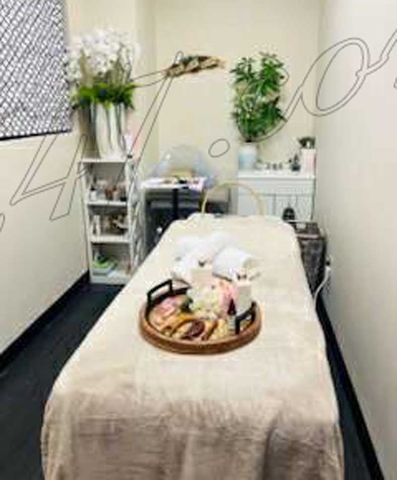 Cần Bán Gấp Tiệm Nail Sugar Land, TX 77459 – Vị Trí Đẹp, Khách Sang, Thu Nhập Ổn Định