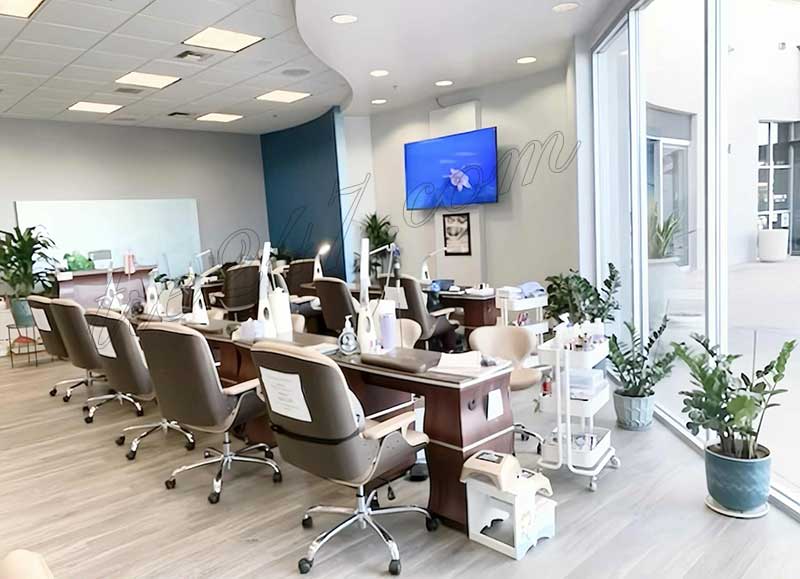 Sang Tiệm Nail Hoạt Động Lâu Năm Ở Rancho Mirage CA