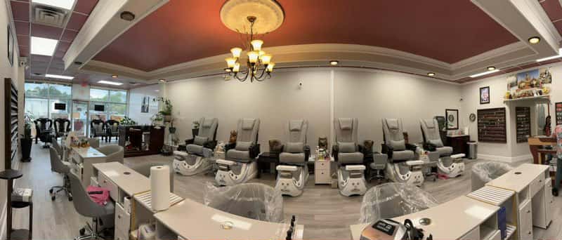Cần Sang Tiệm Nail Vùng Anderson, SC.