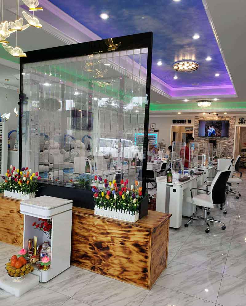 CẦN BÁN TIỆM NAIL SANG TRỌNG KHU DU LỊCH CLEARWATER BEACH FL