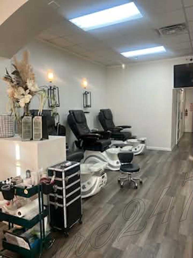 Cần Sang Tiệm Nails Vùng Azle Texas - Cơ Hội Sở Hữu Tiệm Nail Good Location.