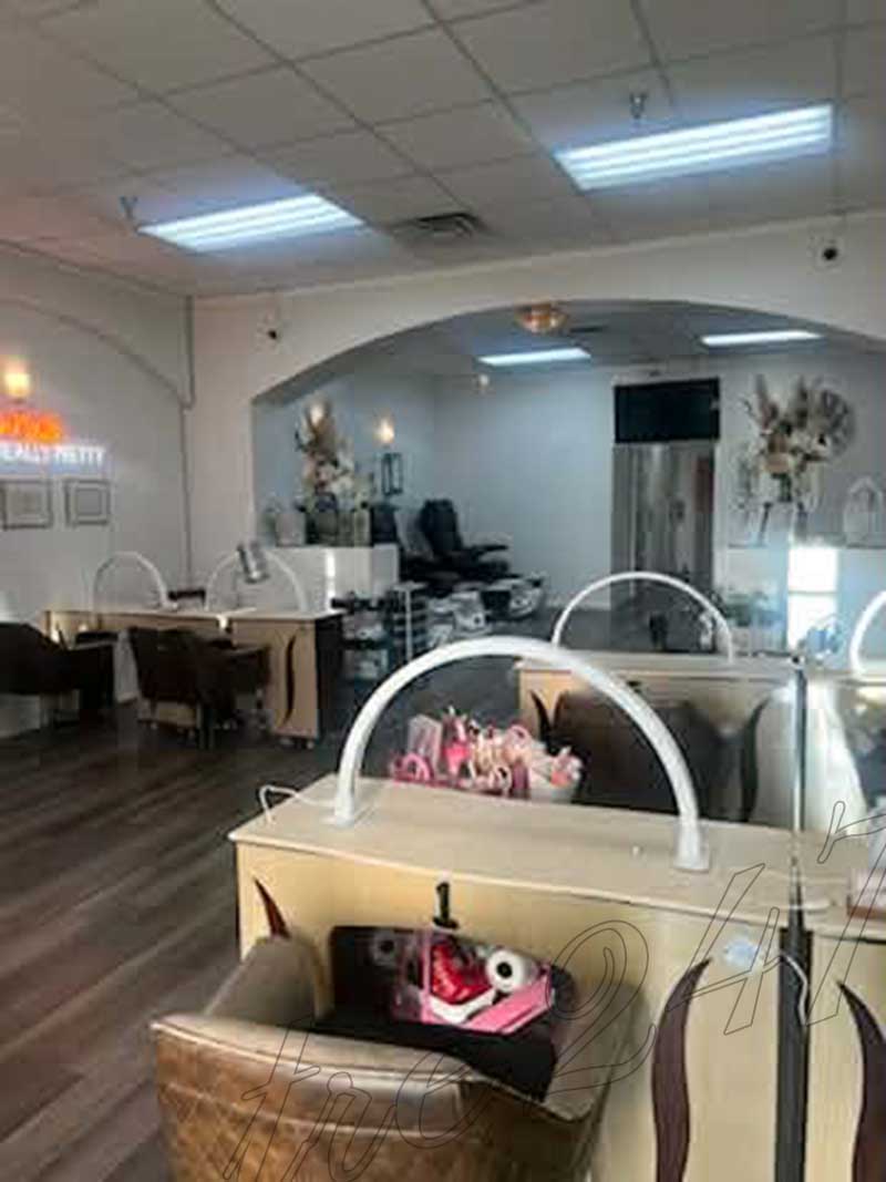 Cần Sang Tiệm Nails Vùng Azle Texas - Cơ Hội Sở Hữu Tiệm Nail Good Location.