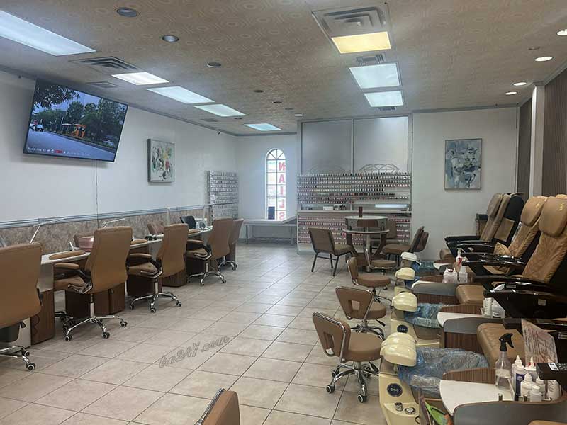Cần Sang Tiệm Nails Vùng Corsicana Texas - Cơ Hội Sở Hữu Tiệm Nail Good Location.