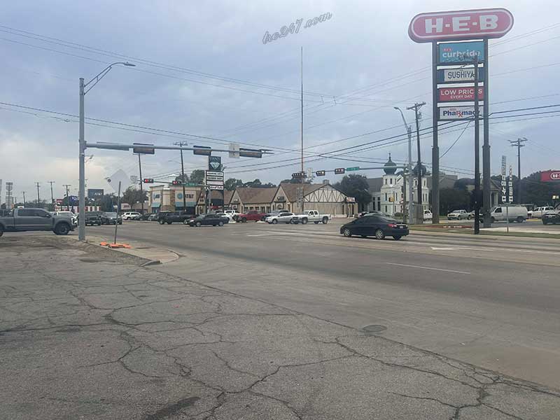 Cần Sang Tiệm Nails Vùng Corsicana Texas - Cơ Hội Sở Hữu Tiệm Nail Good Location.