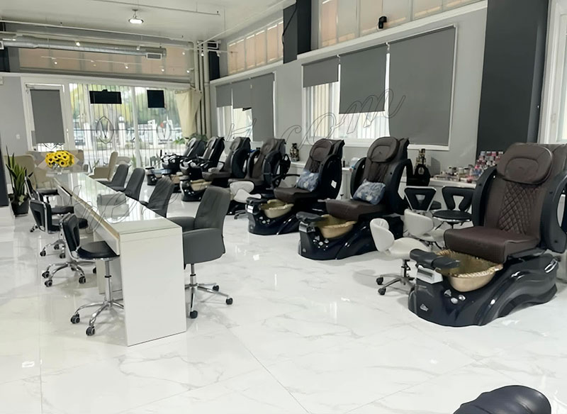 Sang Gấp Tiệm Nail Trong Downtown Los Angeles CA