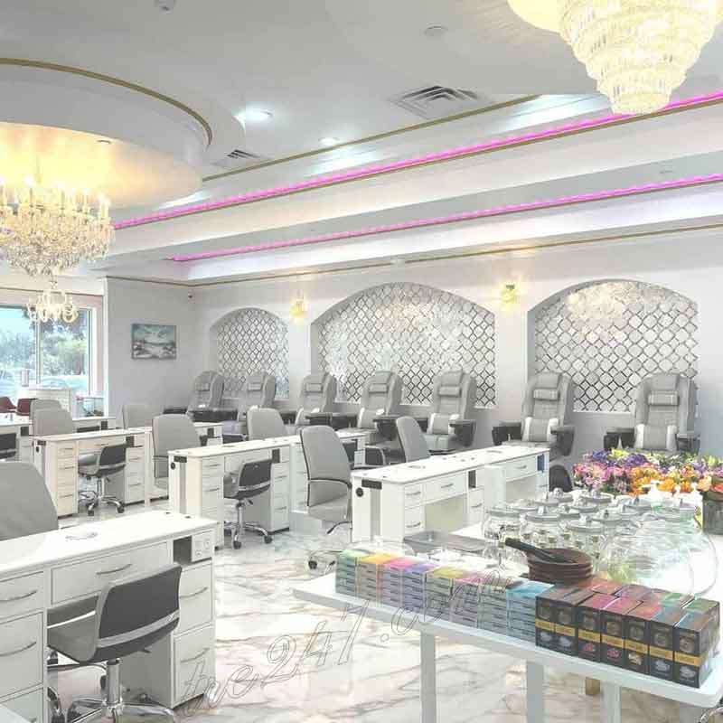 Cần Sang Lại Tiệm Nail Vùng Oviedo, Florida.