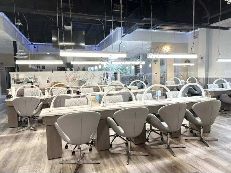 Sang Tiệm Nail Hoạt Động Lâu Năm Ở Ruskin FL 33573