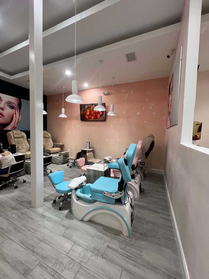 Cần Bán Tiệm Nails Tại Saint Johns, FL