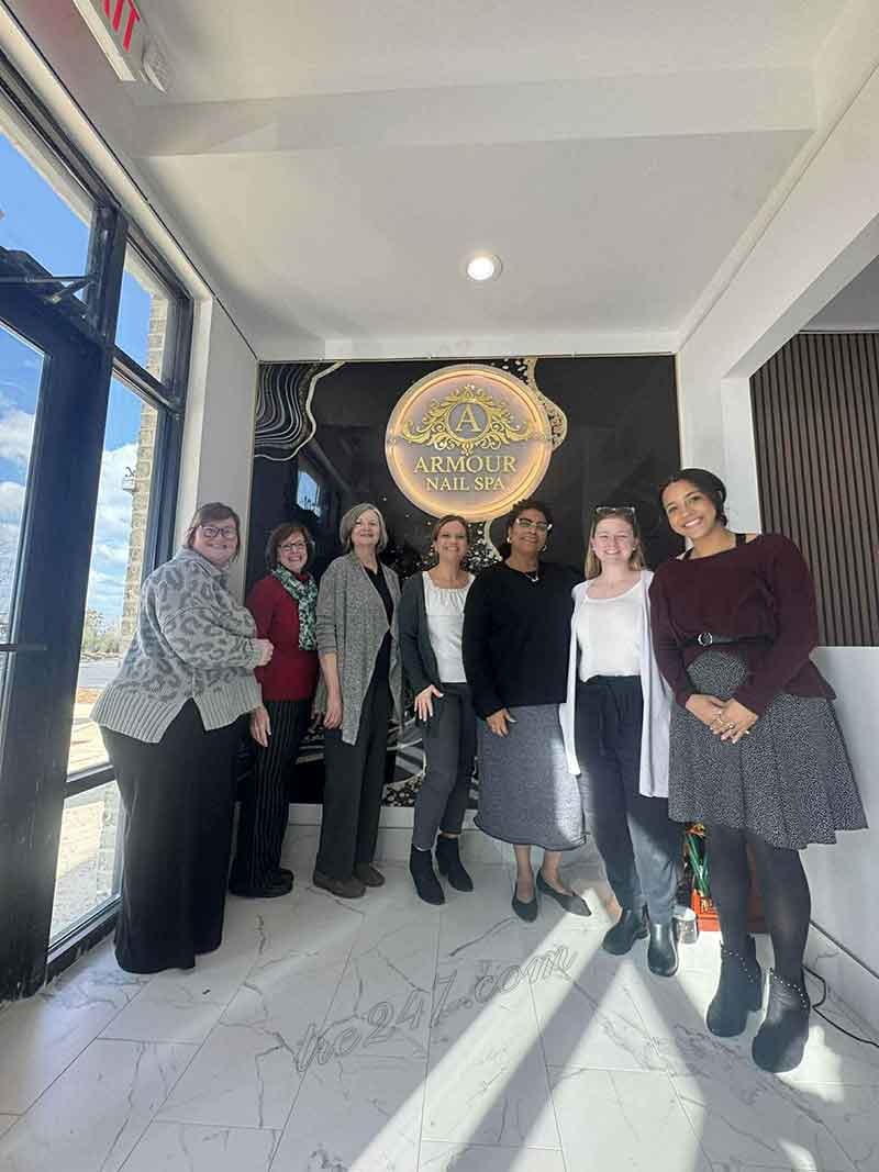 SANG GẤP TIỆM NAIL – GRAND OPENING – GIÁ TỐT