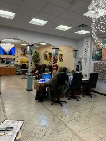 CẦN BÁN TIỆM NAIL GẤP VÀ CẦN THỢ NAIL GẤP!