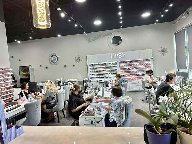 CẦN SANG TIỆM NAIL- GIÁ CỰC SỐC!