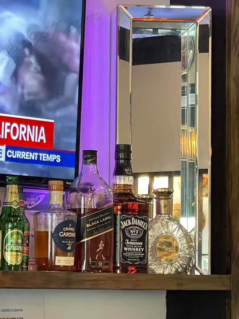 SANG NHÀ HÀNG - MONTGOMERY, TEXAS.