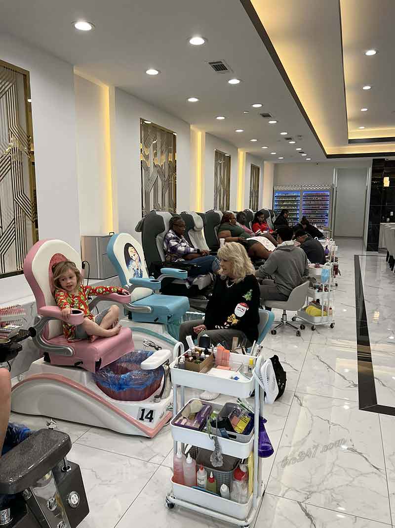 Cần Sang Tiệm Nail Tại Khu Chợ Publix – Columbus, Georgia