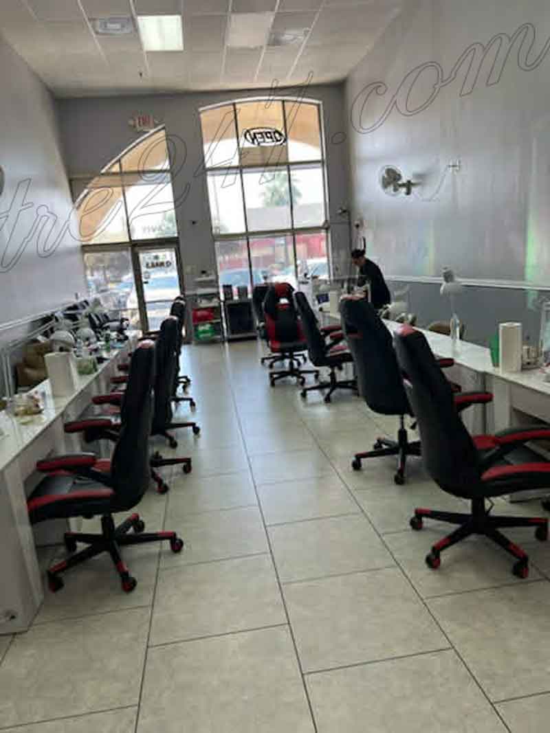 Cơ Hội Sở Hữu Tiệm Nail Trong Khu Shopping Lớn – Laredo, TX 78045