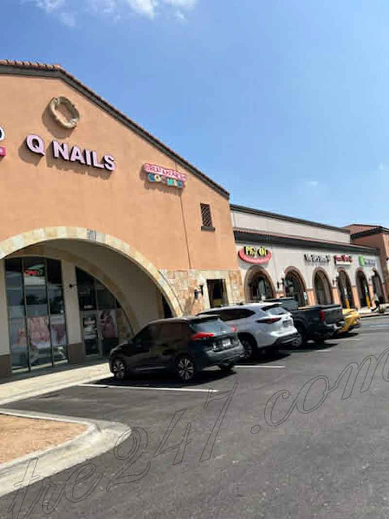 Cơ Hội Sở Hữu Tiệm Nail Trong Khu Shopping Lớn – Laredo, TX 78045