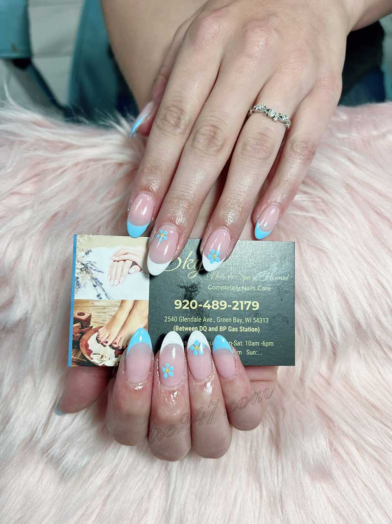 Sky Nails Spa In Howard, Wisconsin Cần Tuyển Thợ Nails