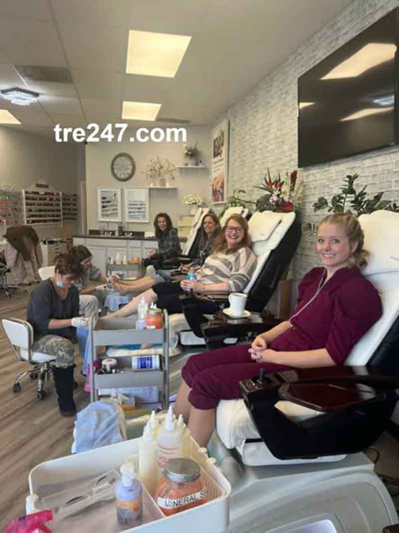 Cần Sang Tiệm Nail Tại Colorado Springs, CO