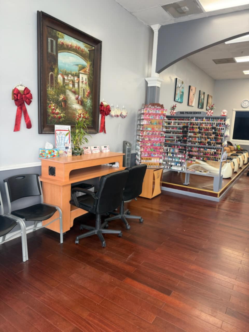 Cần Thợ Nail Và Sang Tiệm Nail Vùng Mandeville, Louisiana.