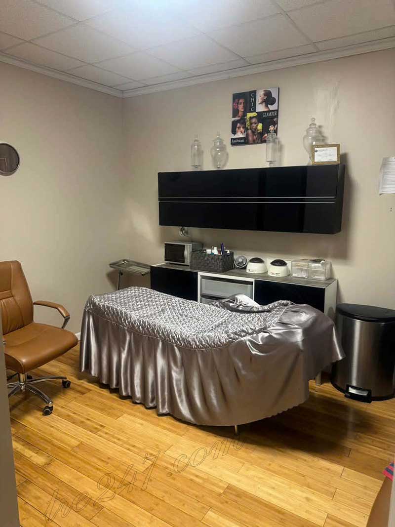 CẦN SANG TIỆM NAIL – INCOME CAO VÙNG CARMEL, INDIANA 