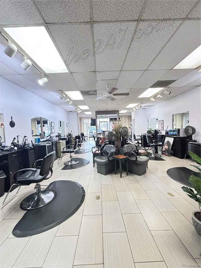 BÁN SALON TÓC TẠI DENVER COLORADO