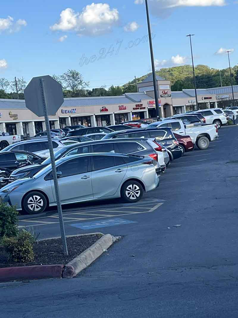 Sang Tiệm Nail – Harrisonburg, VA 22801 – Cơ Hội Tốt, Thu Hồi Vốn Nhanh