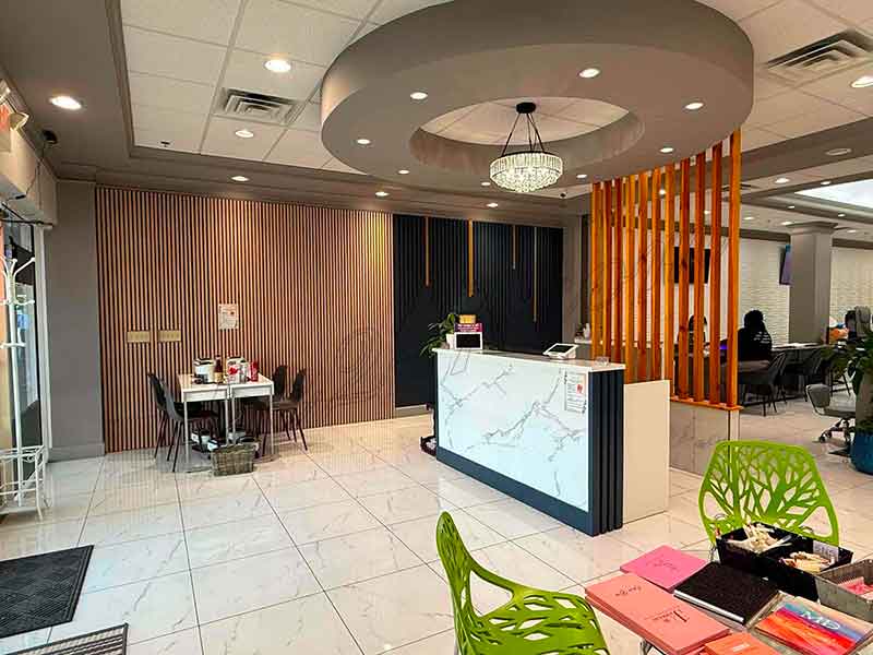 Tiệm Nail Khu Đông Đúc In Dunwoody GA Cần Sang Nhượng