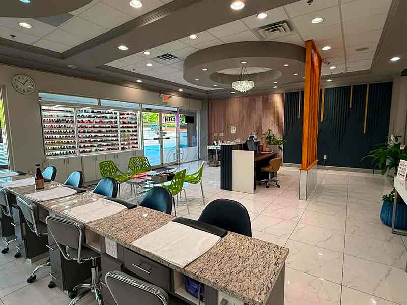 Tiệm Nail Khu Đông Đúc In Dunwoody GA Cần Sang Nhượng