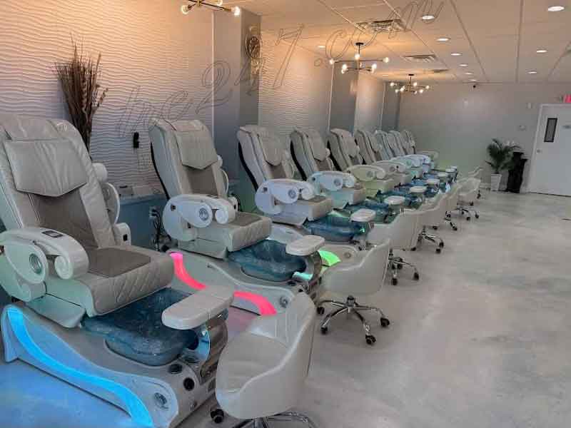 Cần Bán Tiệm Nail Đẹp – Income Cao – Khu Mỹ Trắng Giàu, Đông Dân
