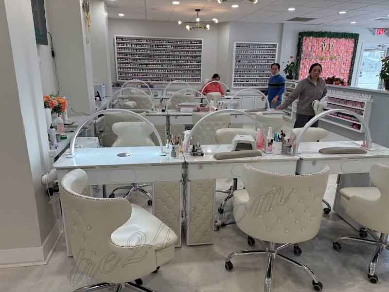 Cần Bán Tiệm Nail Đẹp – Income Cao – Khu Mỹ Trắng Giàu, Đông Dân
