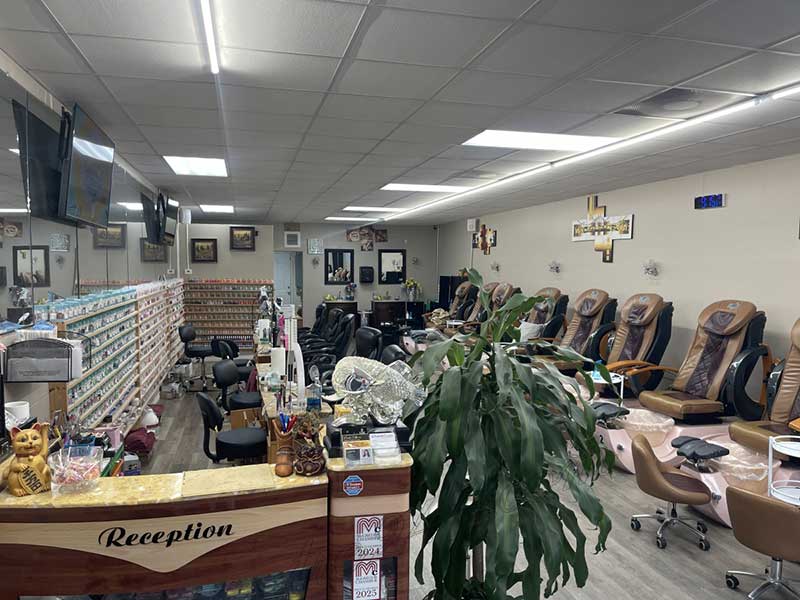 Cần Sang Tiệm Nails Ở Thành Phố Waco Texas.