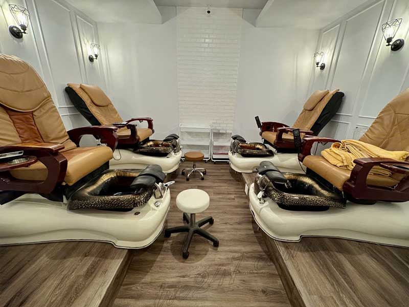 Cần Bán Tiệm Nail Tại Katy Texas.