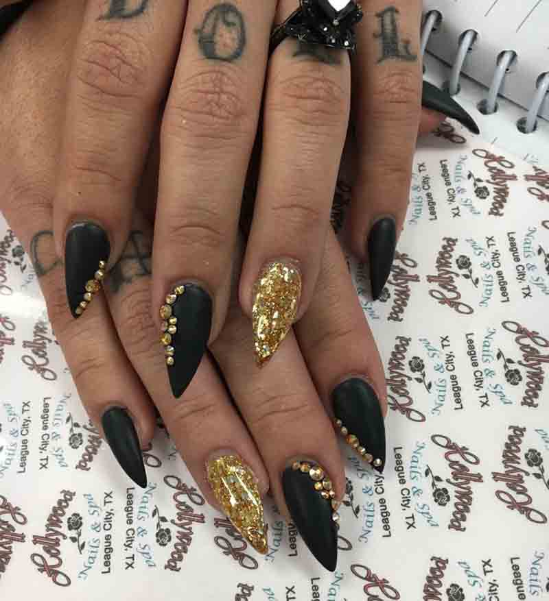 CầnThợ Nails In League City, TX